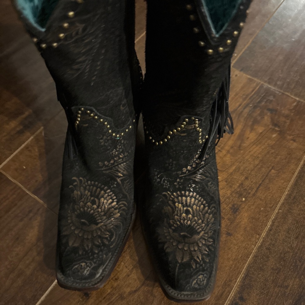 Corral boots